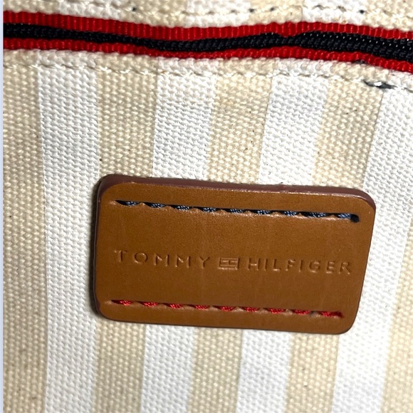 Tommy Hilfiger Floral Embroidered Tote Bag - Picture 5 of 6